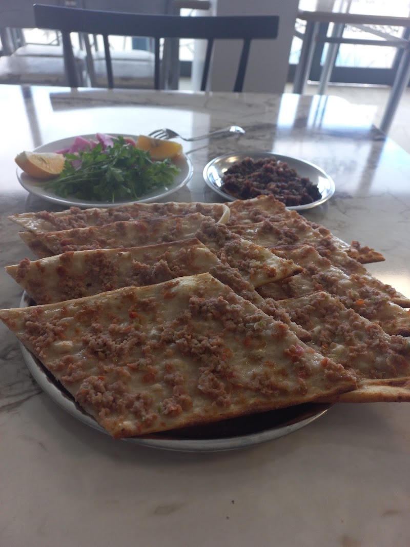 GÜÇLÜ ETLİEKMEK VE TAHİNLİ PİDE 3