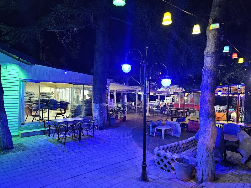 Mavi Bahçe Cafe ve Bistro