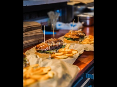 VAV Burger