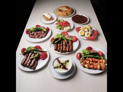 Tarihi Çini Ali Köftecisi